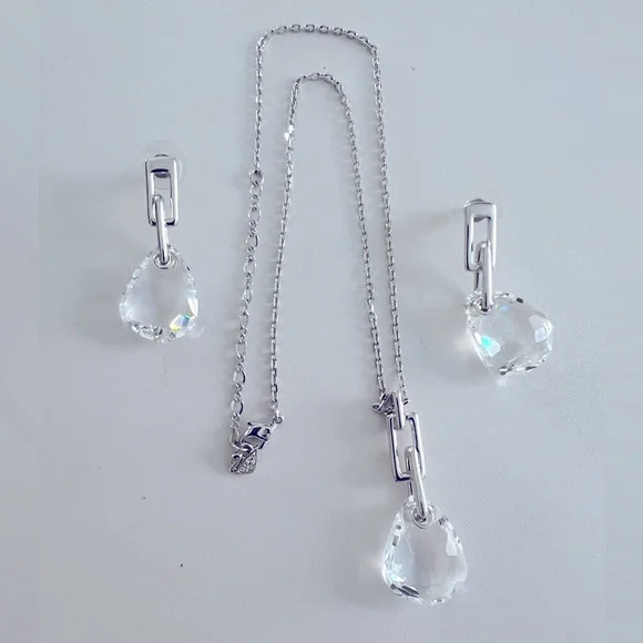Rare Modern Swarovski Crystal Set - Picture 1 of 8
